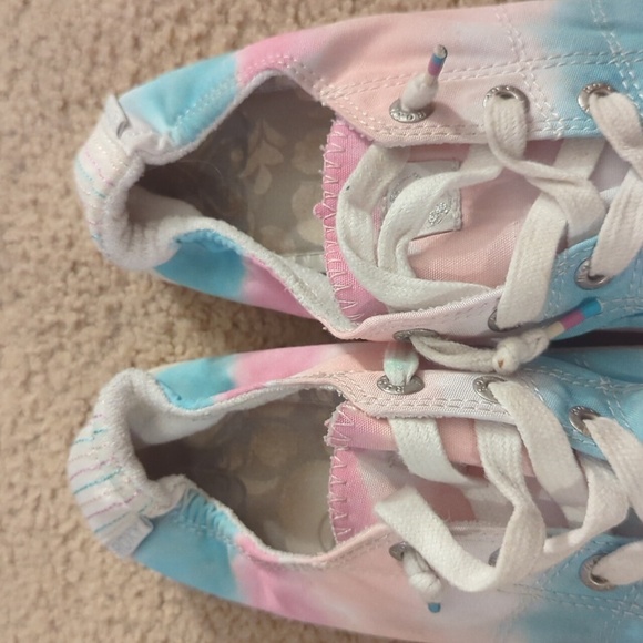 Roxy tie dye slip on shoes with laces size 4 Youth - Picture 3 of 10